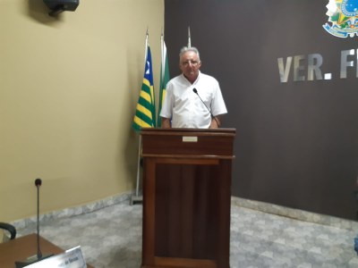 Requerimento do ver. Bernardo solicita redutores de velocidade em frente à Escola Municipal na localidade Adobes